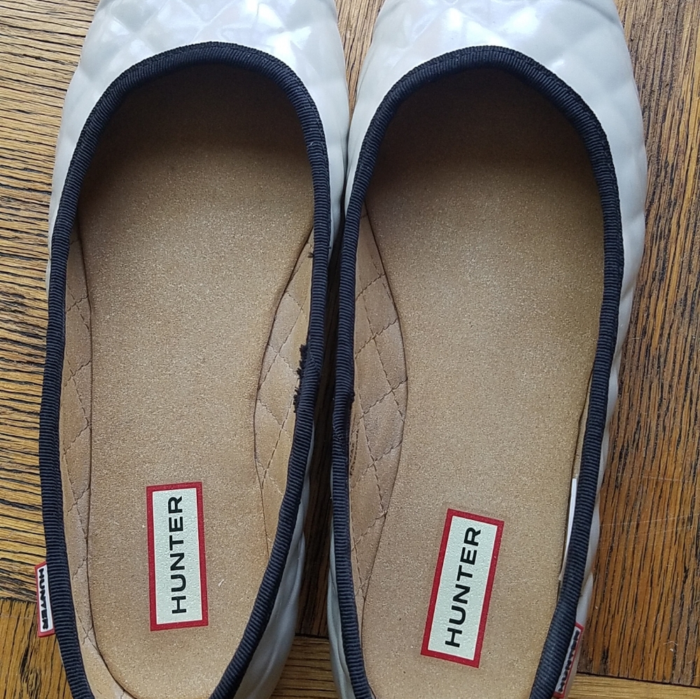 Hunter quilted ballet flats, size 8